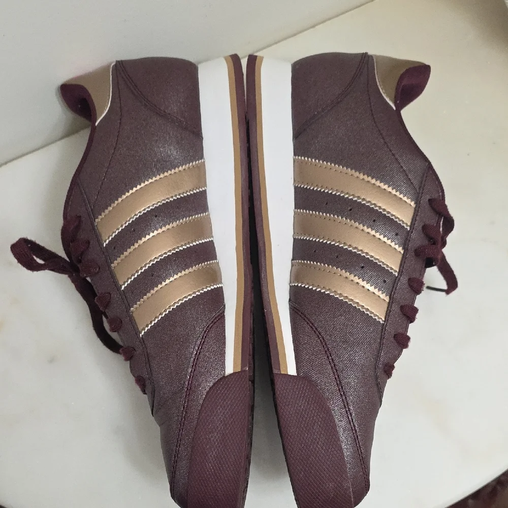 Adidas Orion Burgundy and Gold Sneakers - Picture 5 of 8